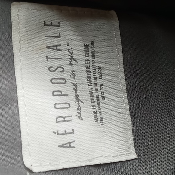 Aeropostale. NYC- Gray & Floral Fabric Backpack w/Brown Faux Leather Flap & Trim - Picture 7 of 15